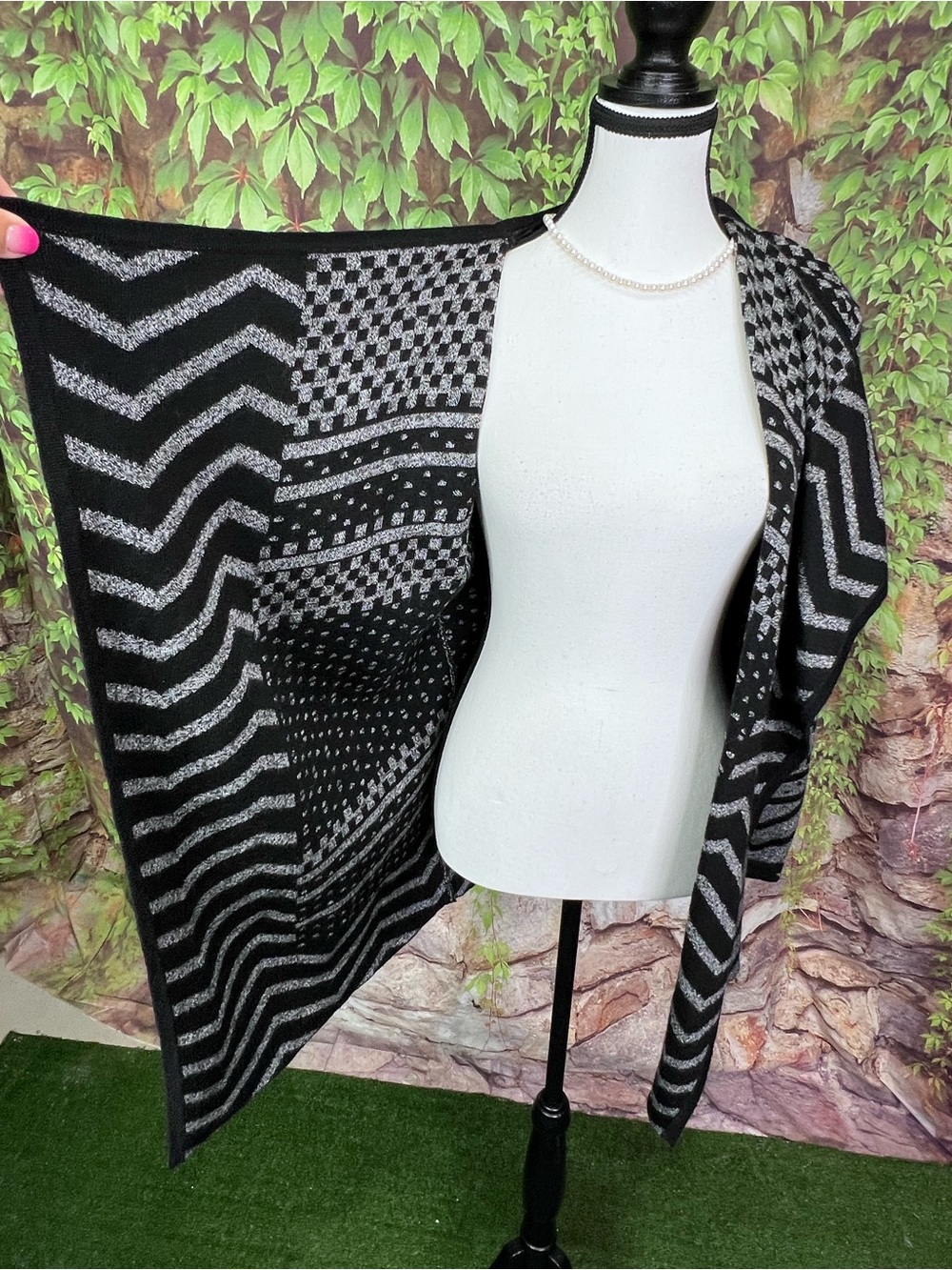 SMARTWOOL Black and Gray Merino Blend Cabincore Waterfall Open Cardigan, M - Picture 5 of 14